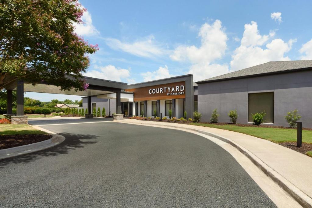 Courtyard by Marriott Atlanta Duluth/Gwinnett Place image