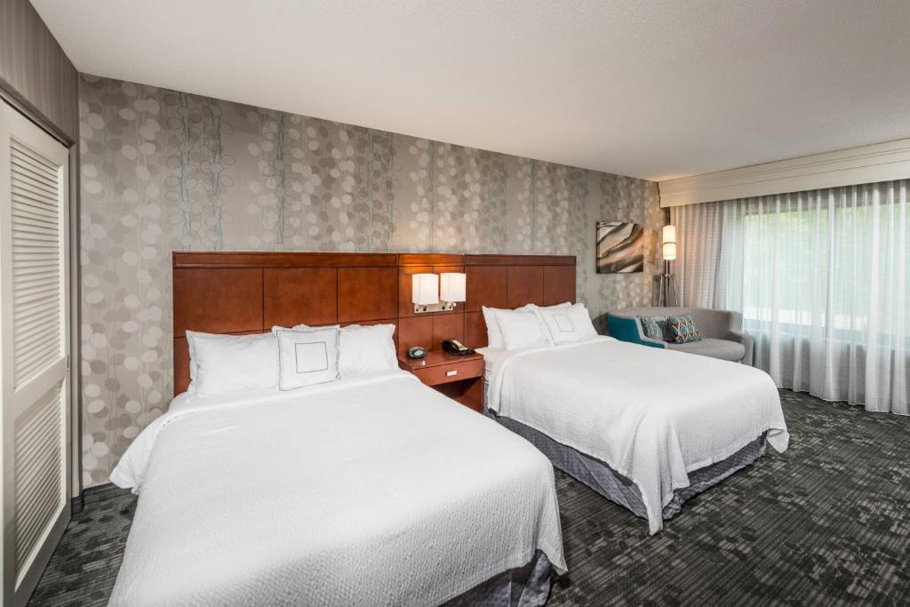 Courtyard by Marriott Bangor - Tap to explore photos