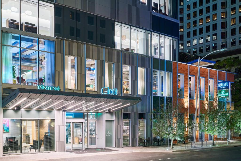 Aloft Austin Downtown image