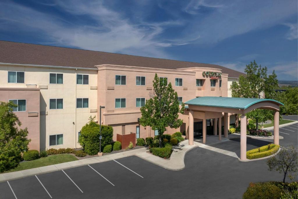 Courtyard by Marriott Chico image