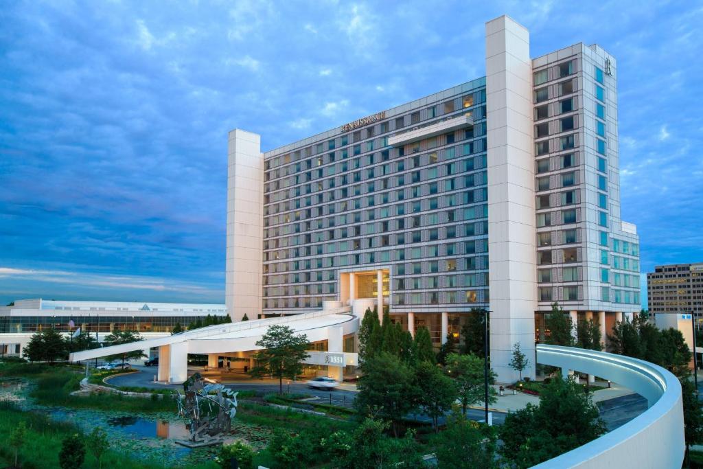 Renaissance Schaumburg Convention Center Hotel image