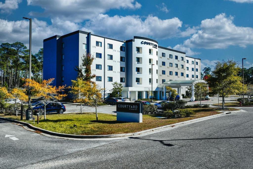 Courtyard by Marriott Biloxi North/D'Iberville image