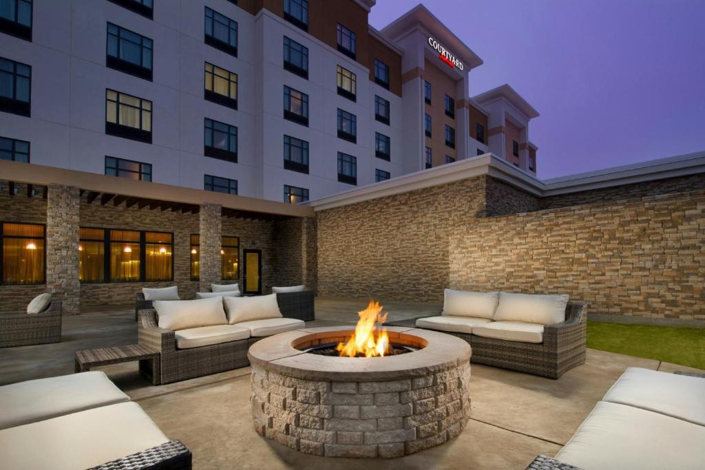 Courtyard by Marriott Dallas DFW Airport North/Grapevine image