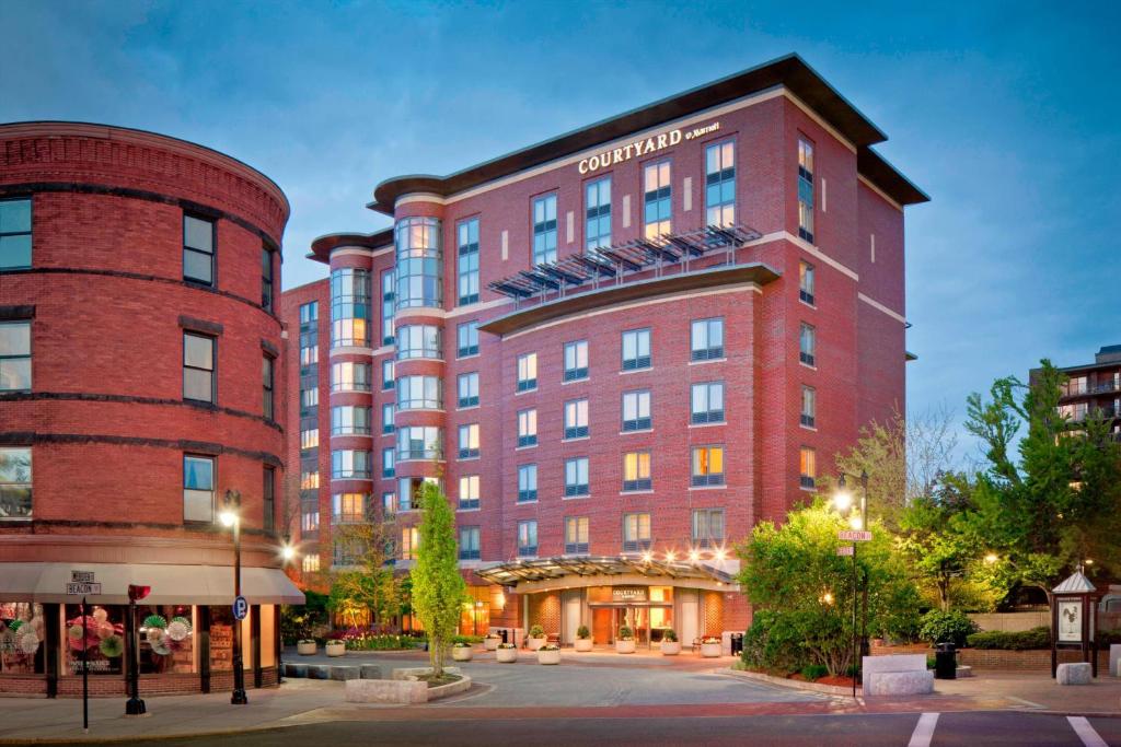 Courtyard by Marriott Boston Brookline image