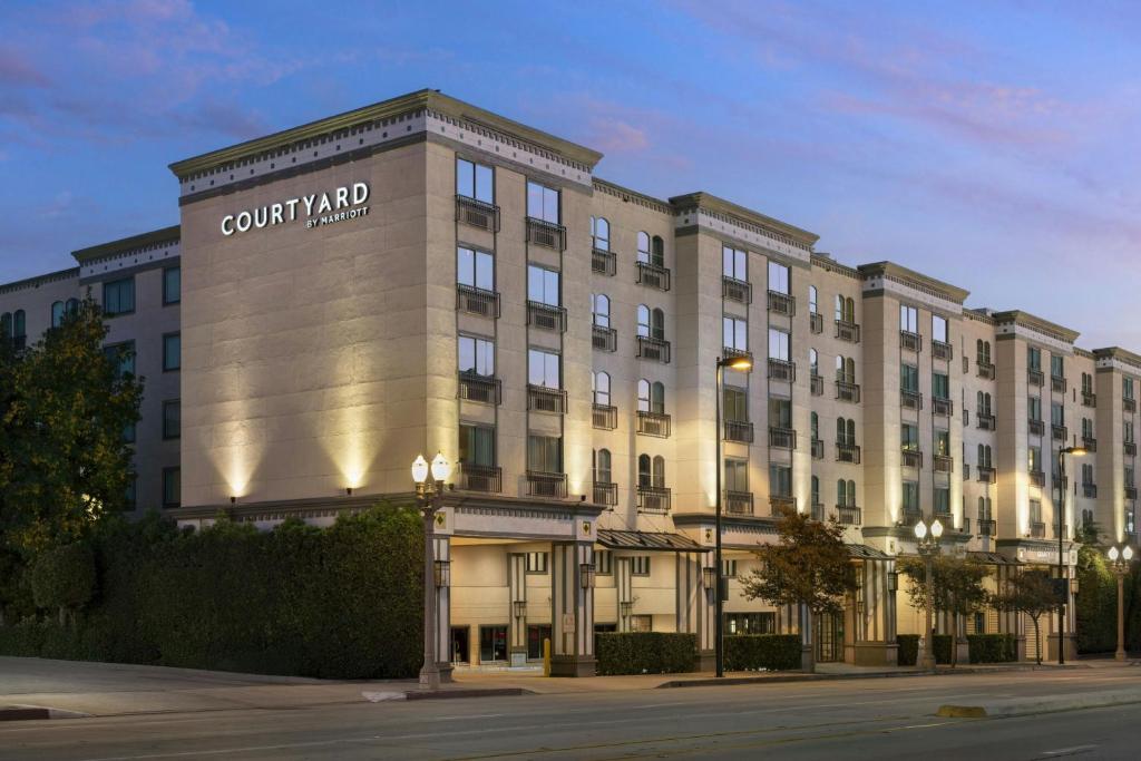 Courtyard by Marriott Pasadena/Old Town image