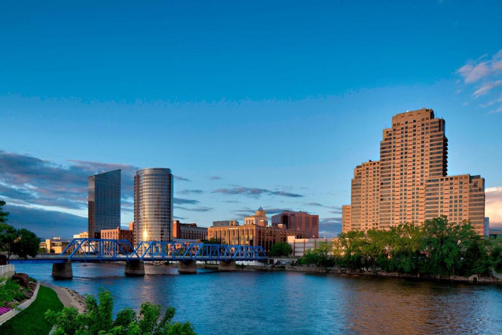 Courtyard by Marriott Downtown Grand Rapids image