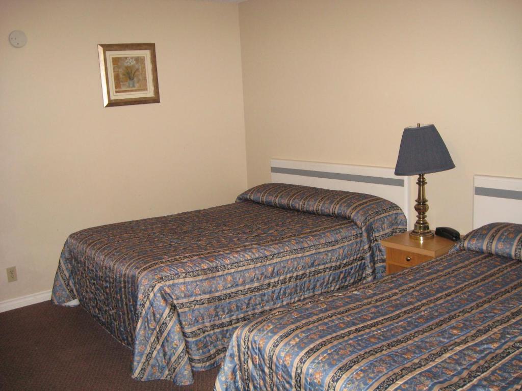 Pals Motel and RV Park photo 4
