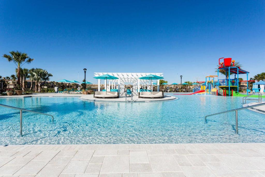 Luxury 5 Bedroom w/ Private Pool Close to Disney 8875 image