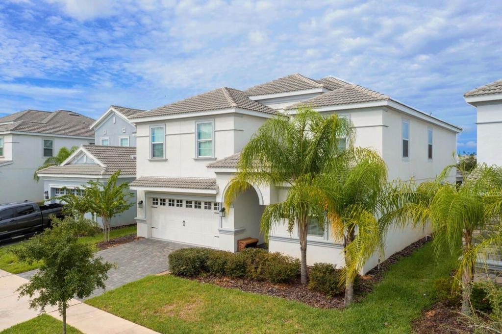 Stunning 9 Bd Single Family w/ Pool @ Champions Gate 1508 image