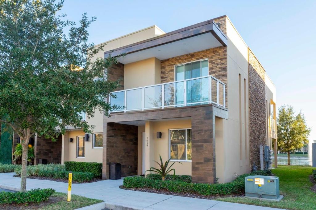 Stunning 4Bd Close to Disney Magic Village 7614 image