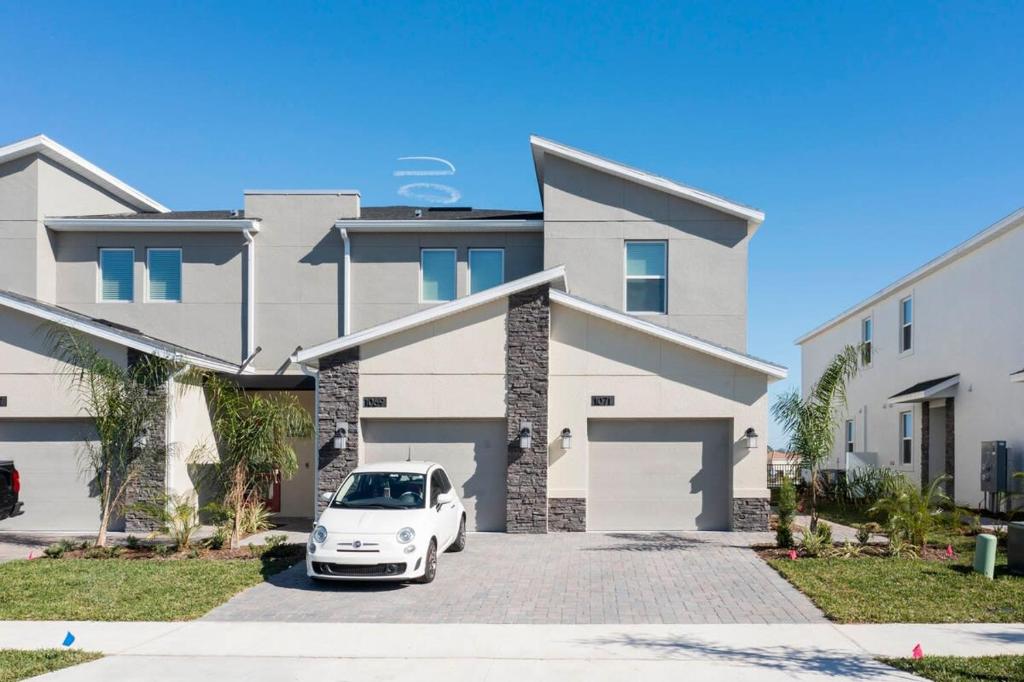 Luxury 2 Bd Close to Disney Champions Gate 1071 image