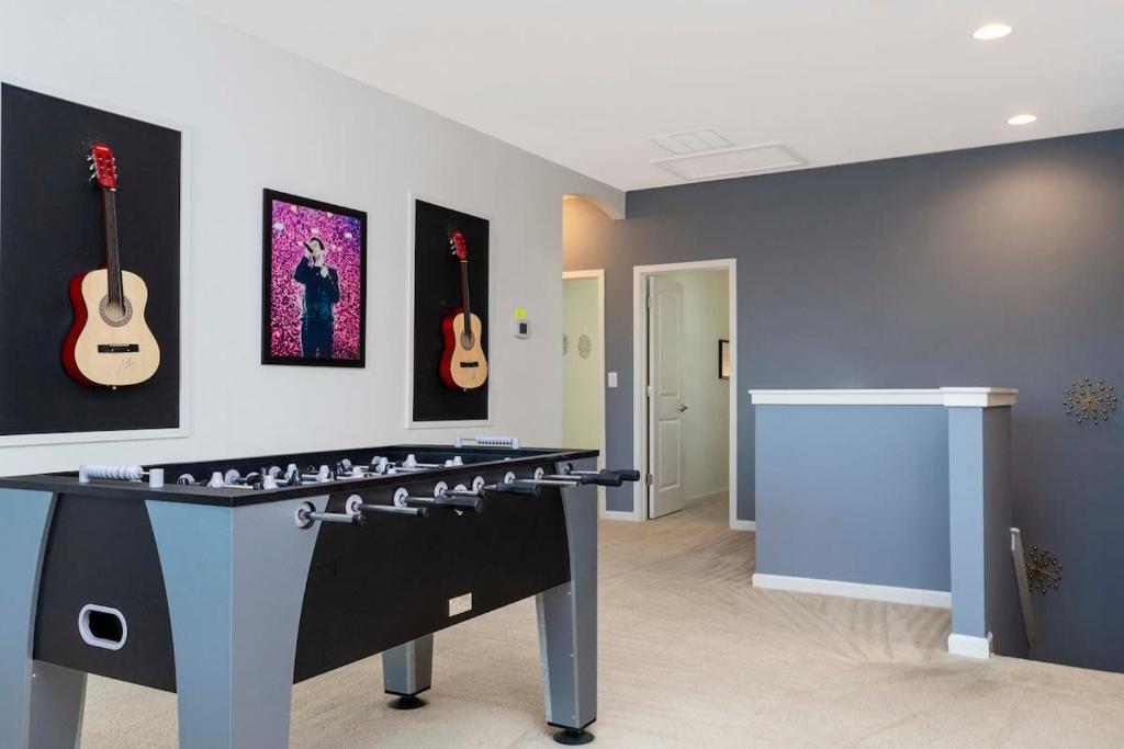 Stunning 7 Bd Close to Disney w/ Pool @ Sonoma 2639 image