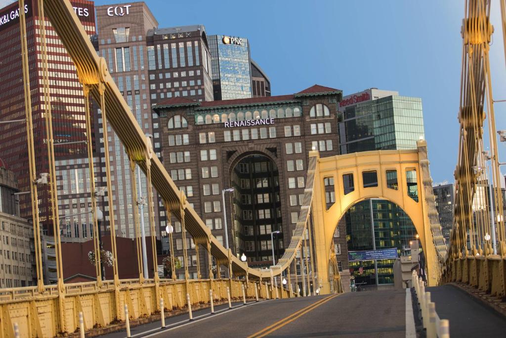Renaissance Pittsburgh Hotel image