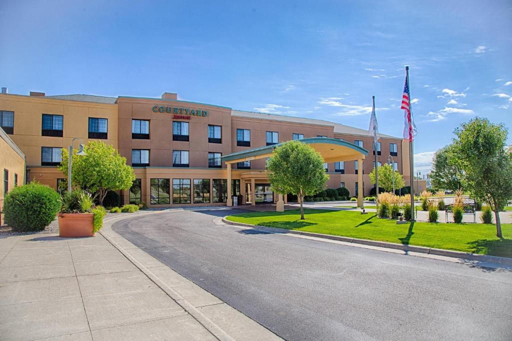 Courtyard by Marriott Fargo Moorhead, MN image