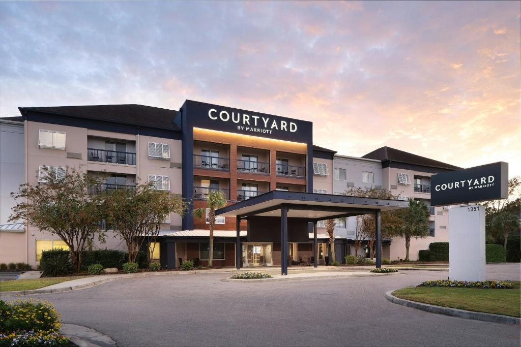 Courtyard by Marriott Myrtle Beach Broadway image