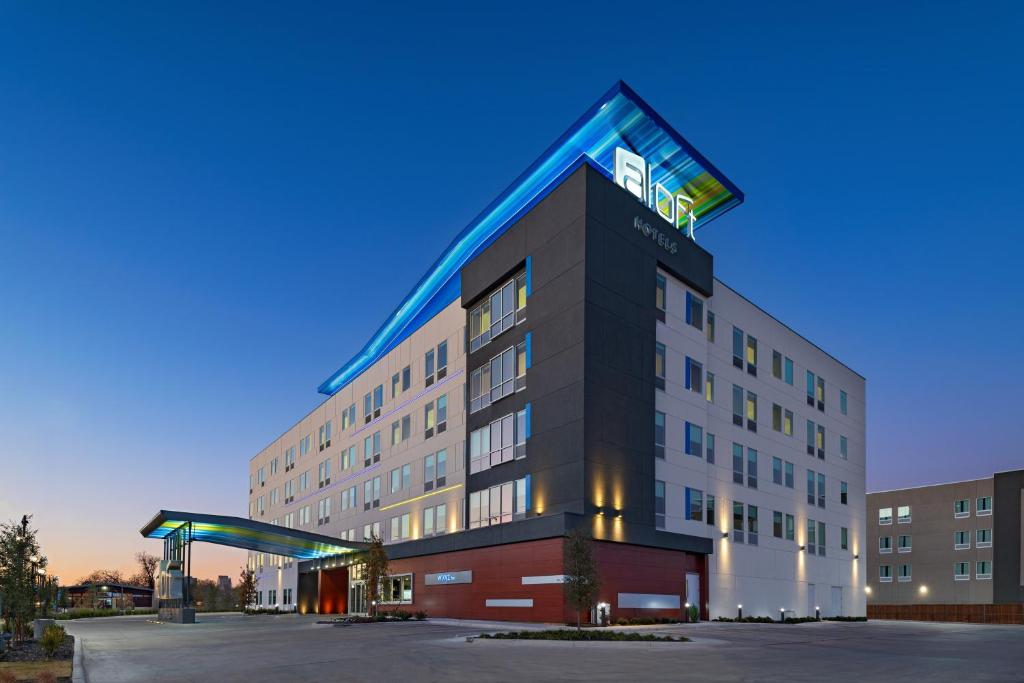 Aloft Waco Downtown image