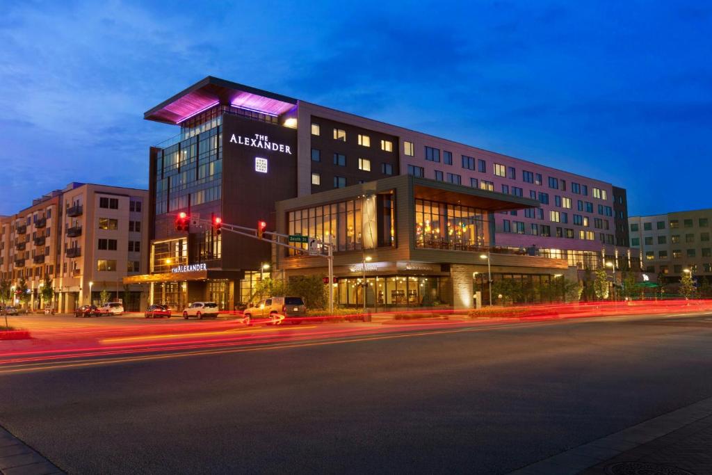 The Alexander, a Dolce by Wyndham image