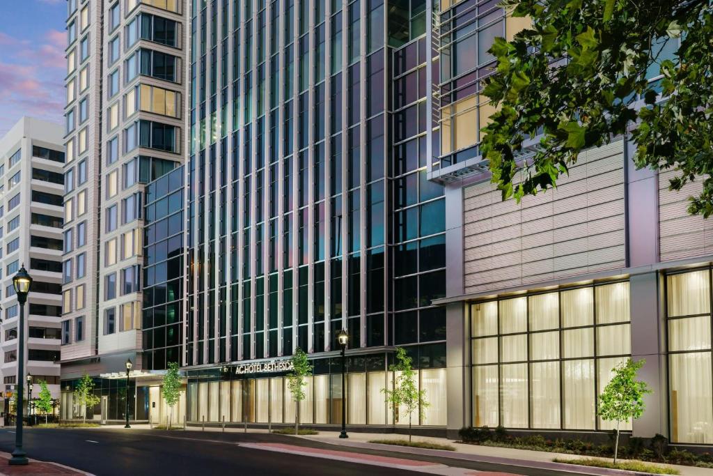 AC Hotel by Marriott Bethesda Downtown image