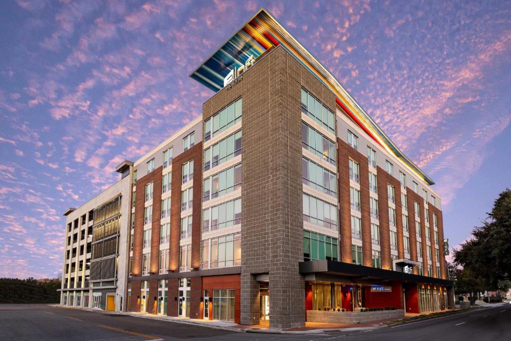 Aloft Savannah Downtown Historic District image