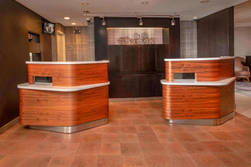 Courtyard by Marriott Wilmington Downtown image