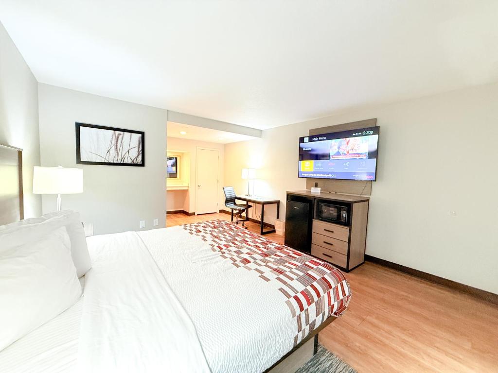 Red Roof Inn Tucson Downtown – University image