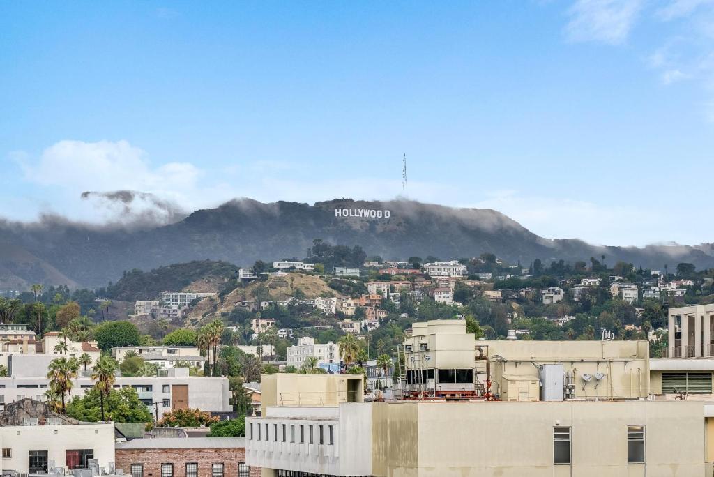 View of Hollywood Sign Studio, Free Parking image