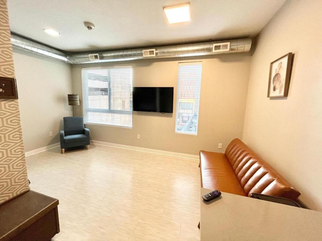 Urban Oasis Downtown Condo with Skywalk Access 6 image