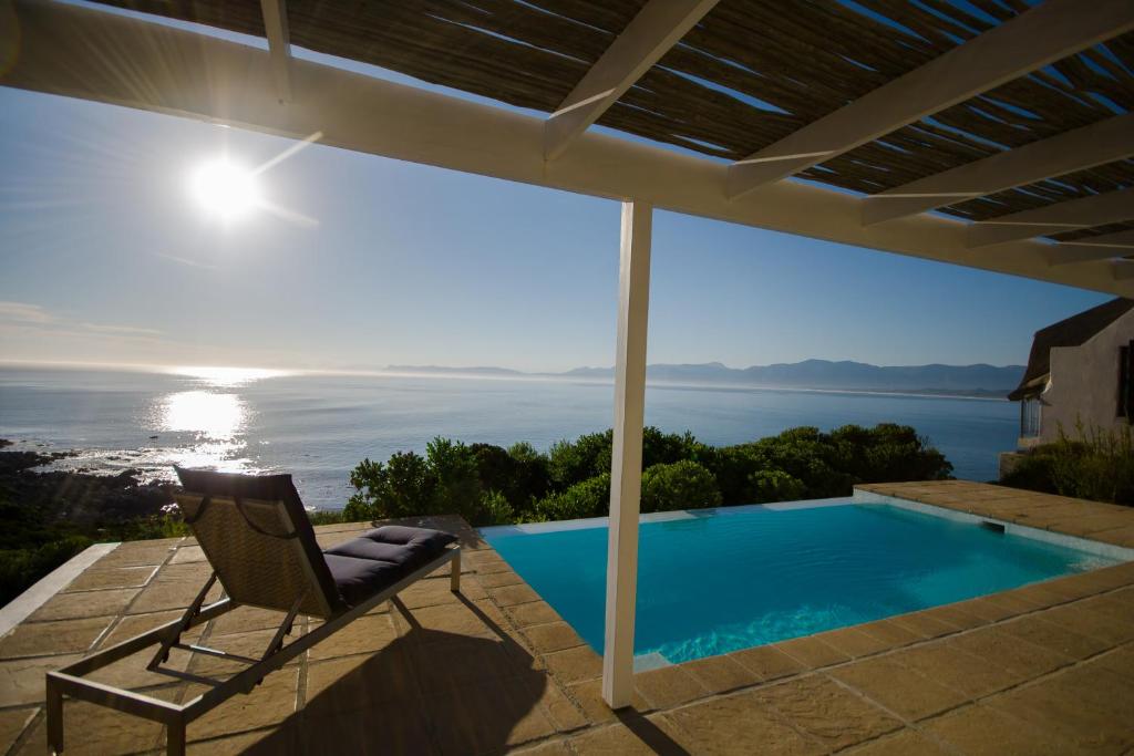 La Petite Baleine Seaside Villa photo 3