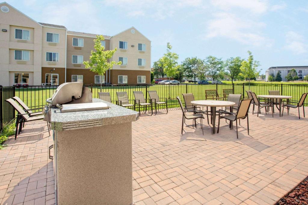 Baymont by Wyndham Green Bay image