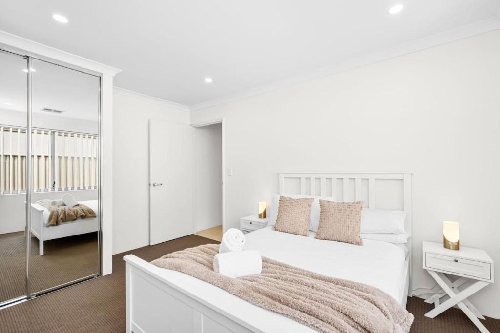 Modern and Spacious in Alkimos photo 2