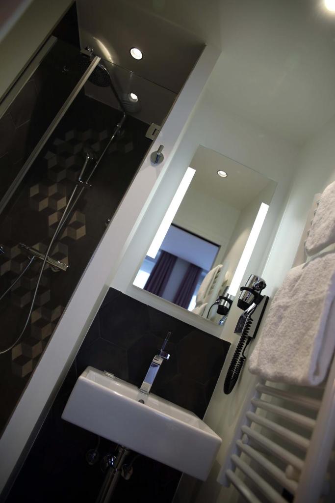 Четырехместный (Два номера расположены рядом друг с другом.), Hôtel Vendome Saint-Germain