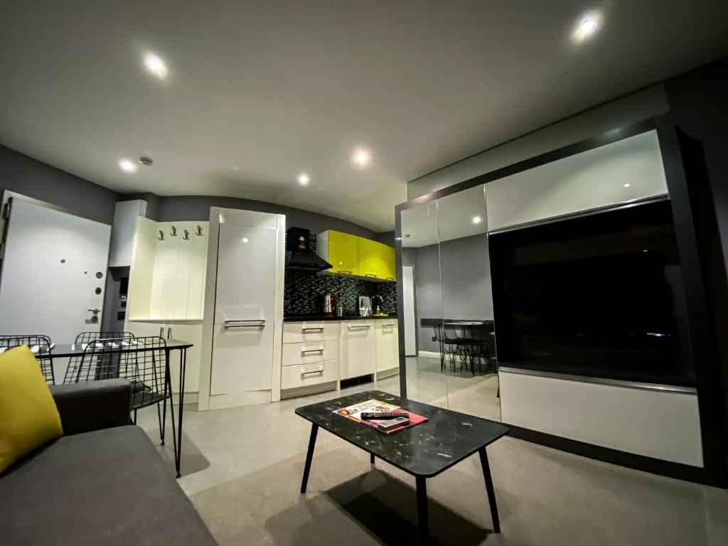 BMK Suites Apartments - Tap to explore photos