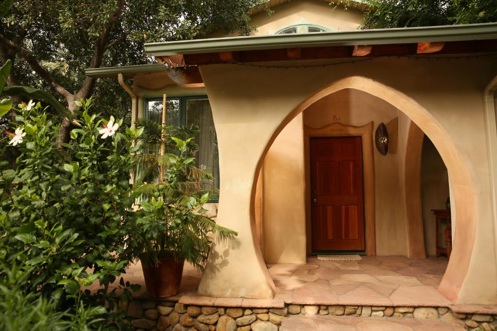 The Emerald Iguana Inn photo 1