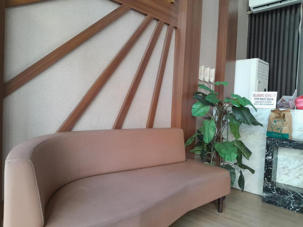 ROKET ROOM Majestic Point Serpong photo 1