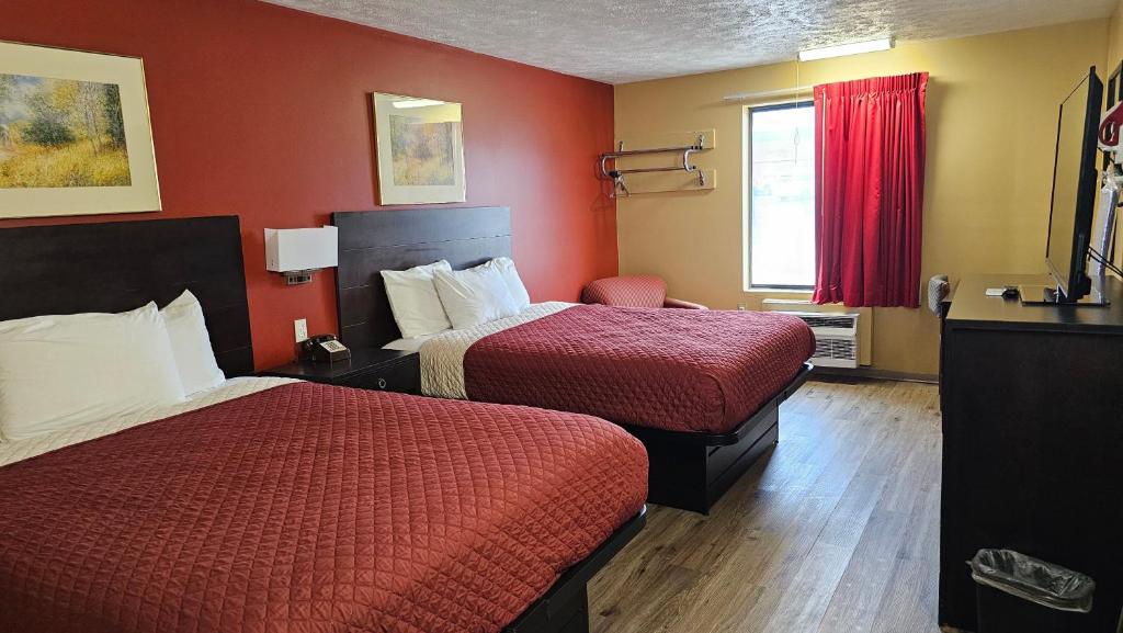Budgetel Inn and Suites image