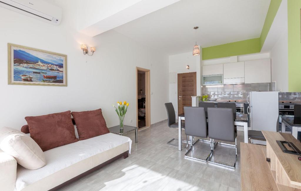 Apartments Kike photo 2