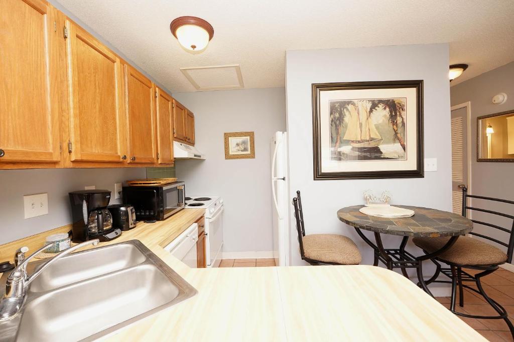Sandpiper Cove 8221 image