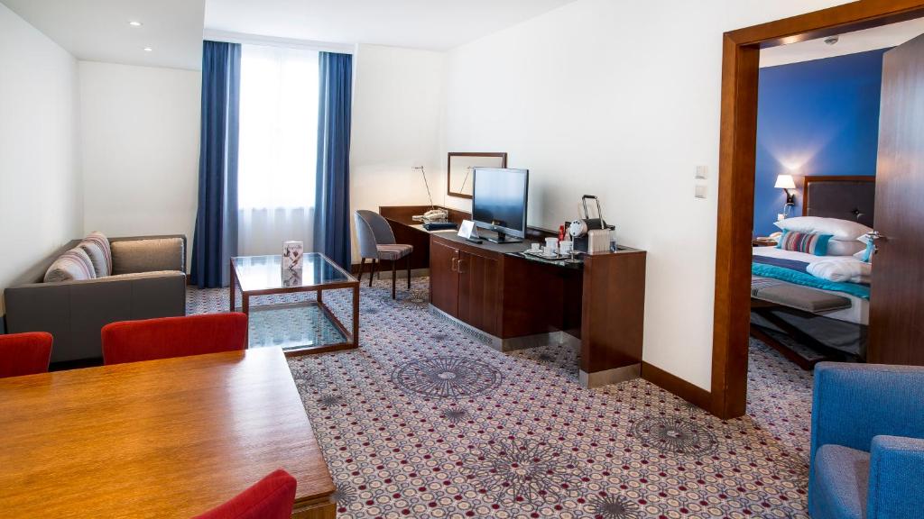 Сьюит (Представительский люкс), Radisson Blu Hotel