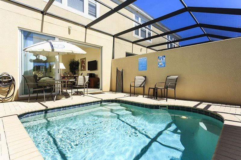 Luxury 3-bdr house with pool next to Disney image