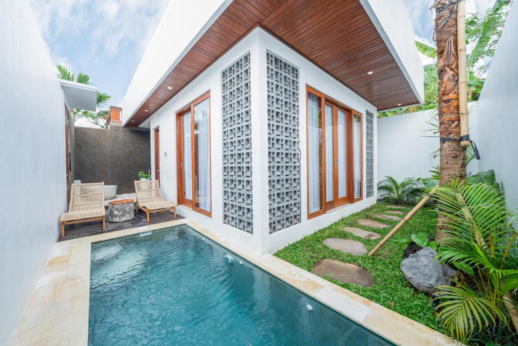 Arutala Private Villa - Tap to explore photos