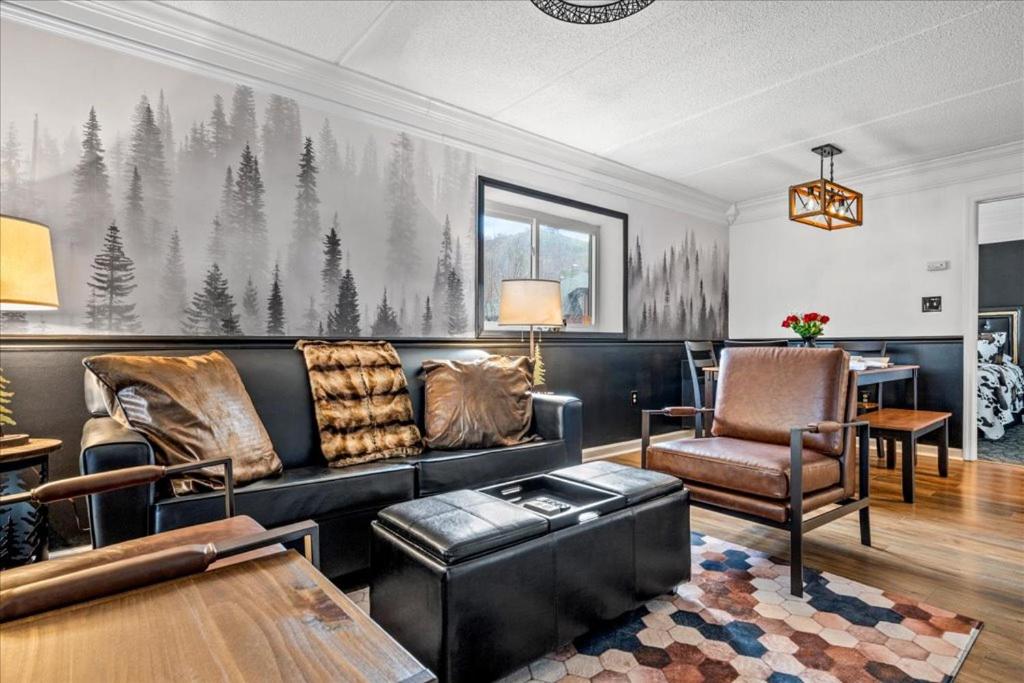 Stylin In The Smokies by Distinctive Getaways image