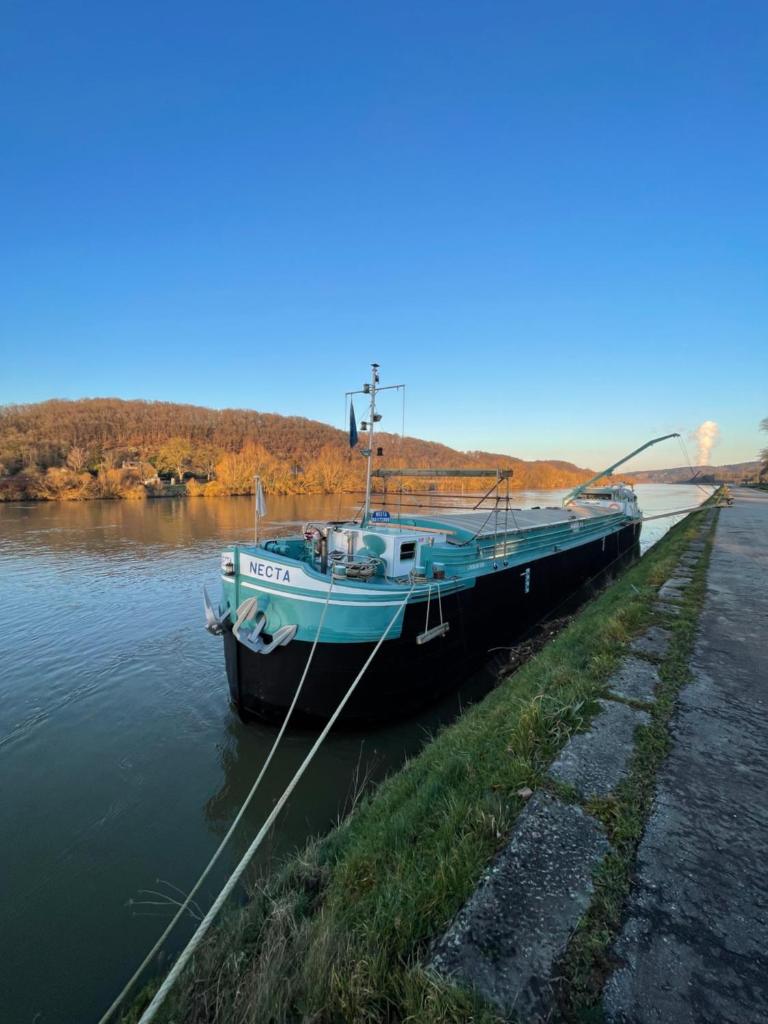 La péniche Necta