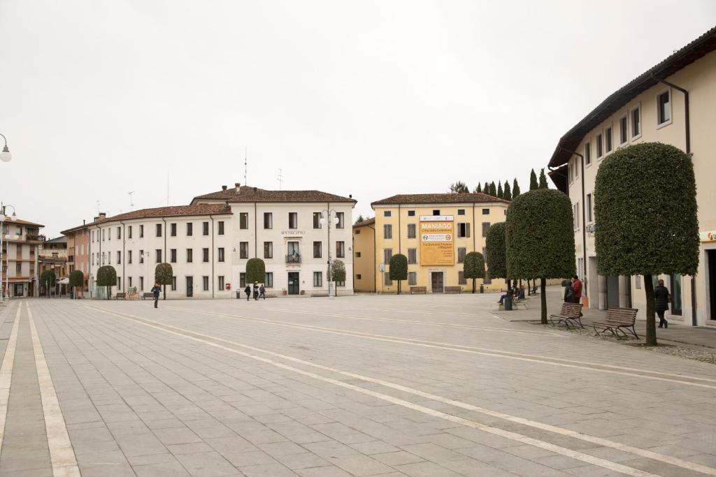 Albergo Montenegro - Tap to explore photos