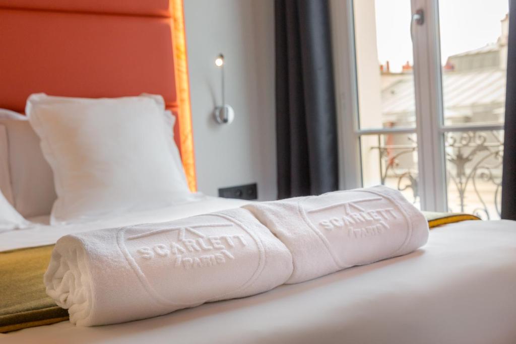 Двухместный (Улучшенный двухместный номер с 1 кроватью), Hotel Scarlett