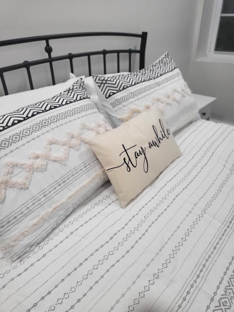 Modern Farmhouse Decor With Washer & Dryer image