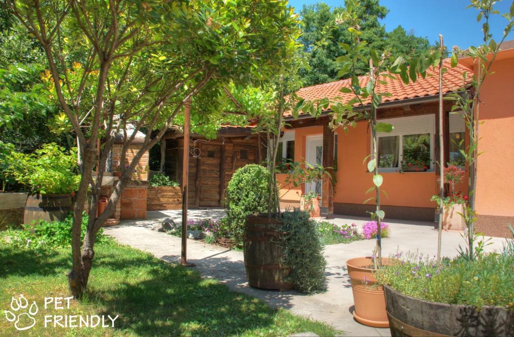 Garden House photo 3