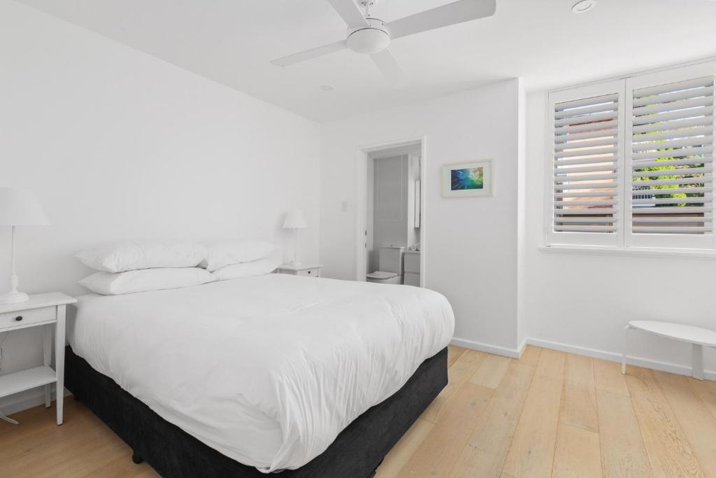 Chic 1-Bed Apartment by Balmoral Beach photo 2