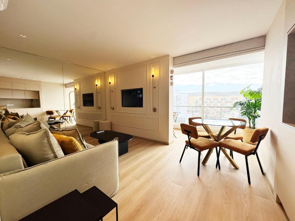 Espectacular Apartamento Los Cristianos - Tap to explore photos