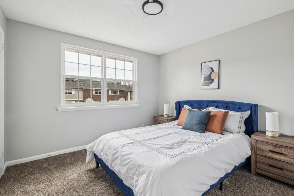 Brentwood U9 I Cozy & Comfy I 2bd I Free Parking image