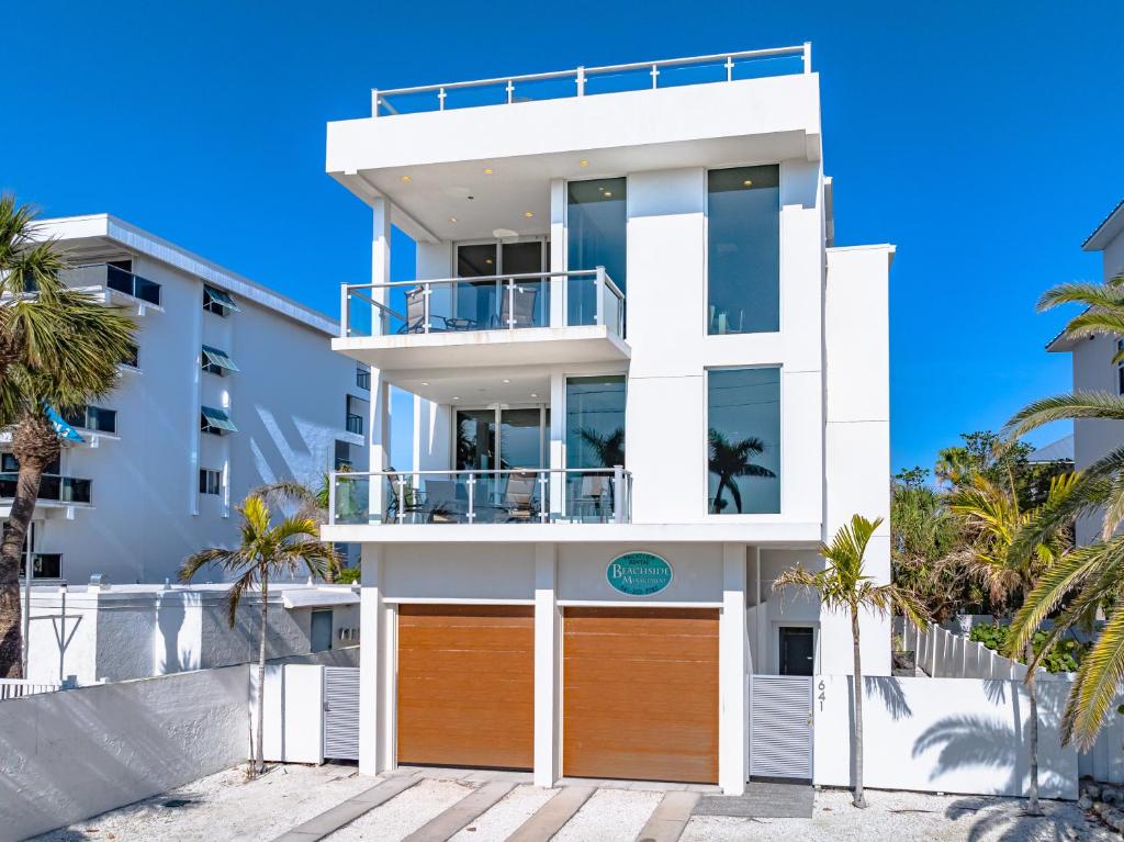 Lookout by Beachside Management image